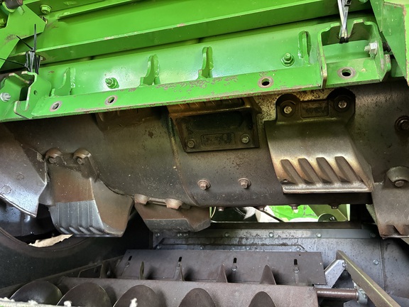 John Deere S680 image 33