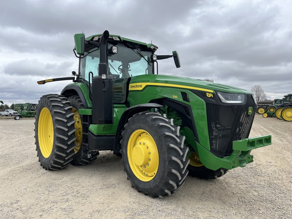 2024 John Deere 8R 230 - Photo3