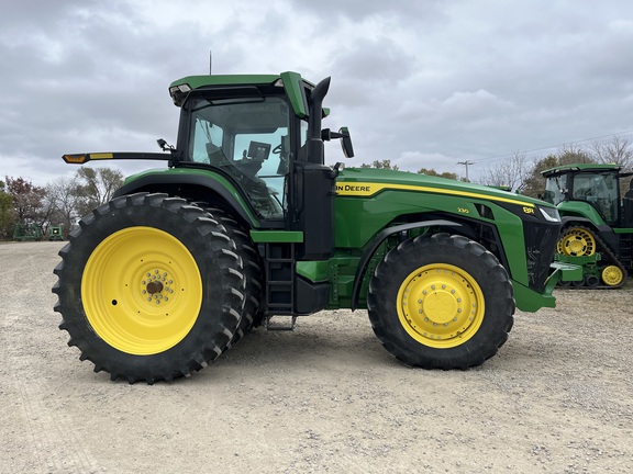 2024 John Deere 8R 230 - Photo4