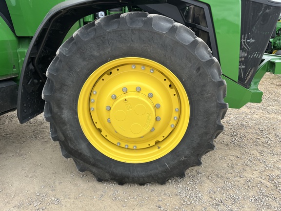 2024 John Deere 8R 230 - Photo13