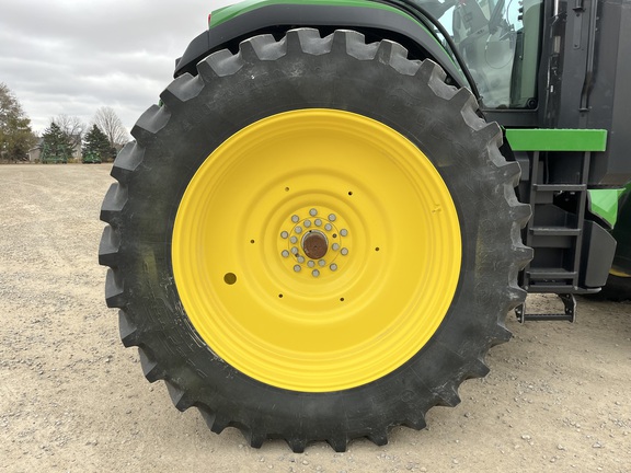 2024 John Deere 8R 230 - Photo16