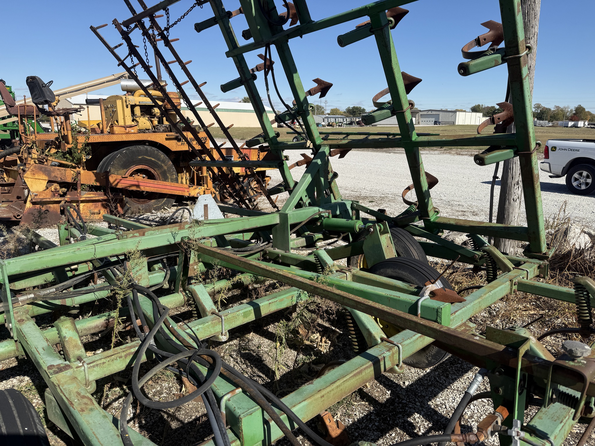 1987 John Deere 960 Image 2