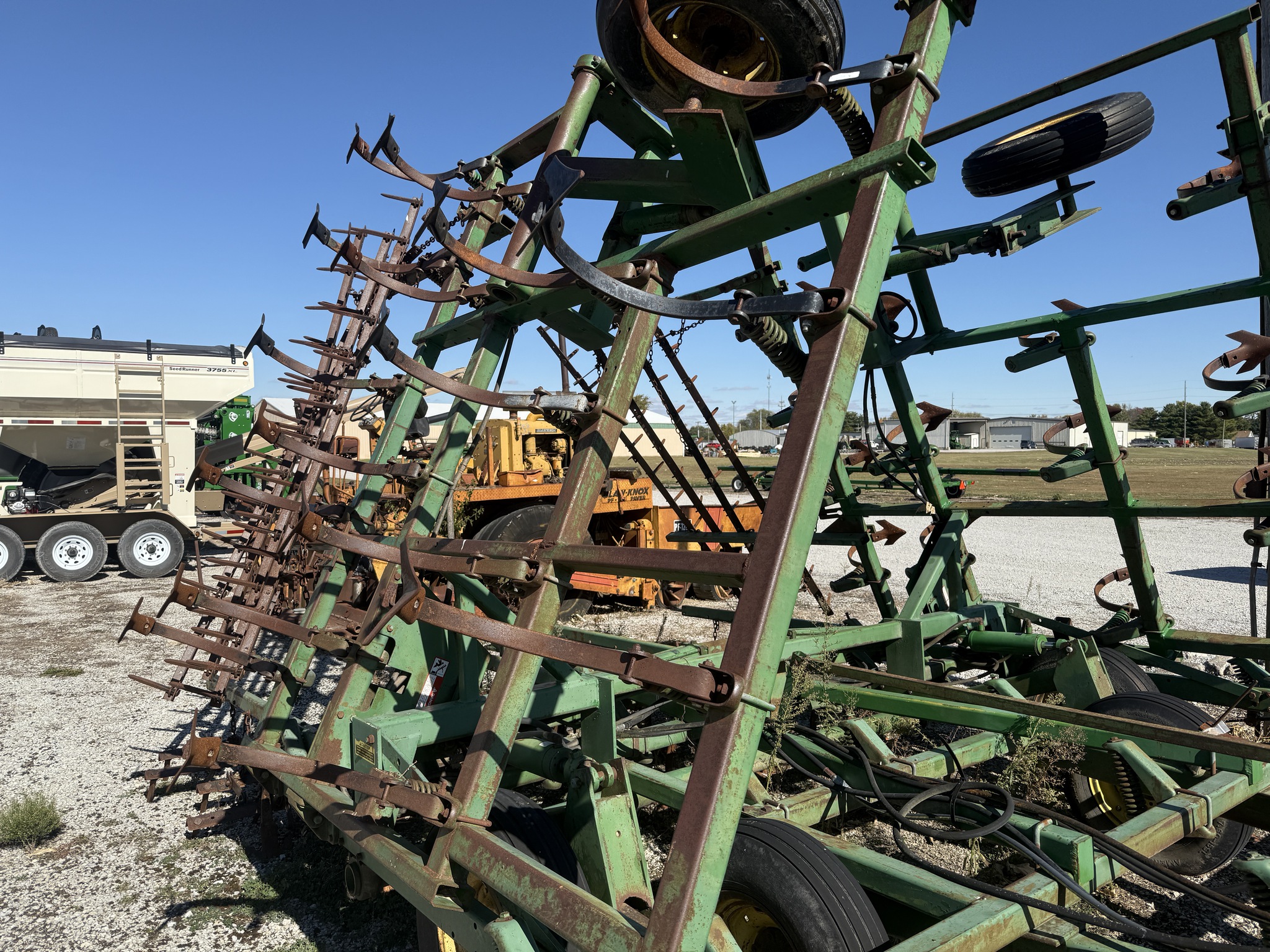 1987 John Deere 960 Image 5