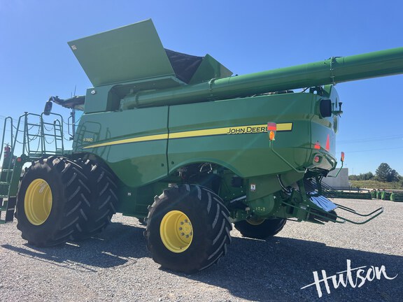 Photo of 2024 John Deere S780