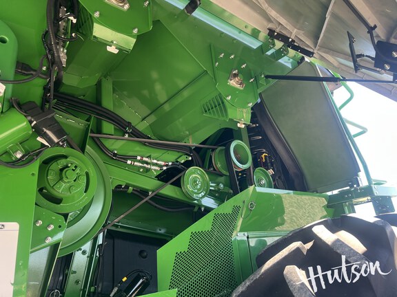 Photo of 2024 John Deere S780