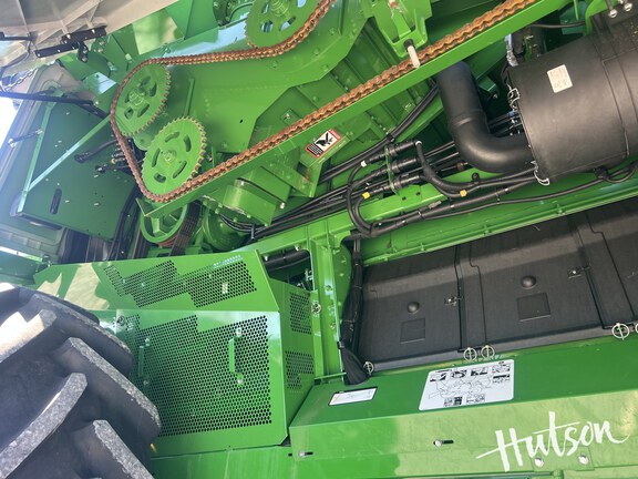 Photo of 2024 John Deere S780