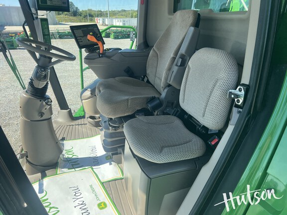 Photo of 2024 John Deere S780