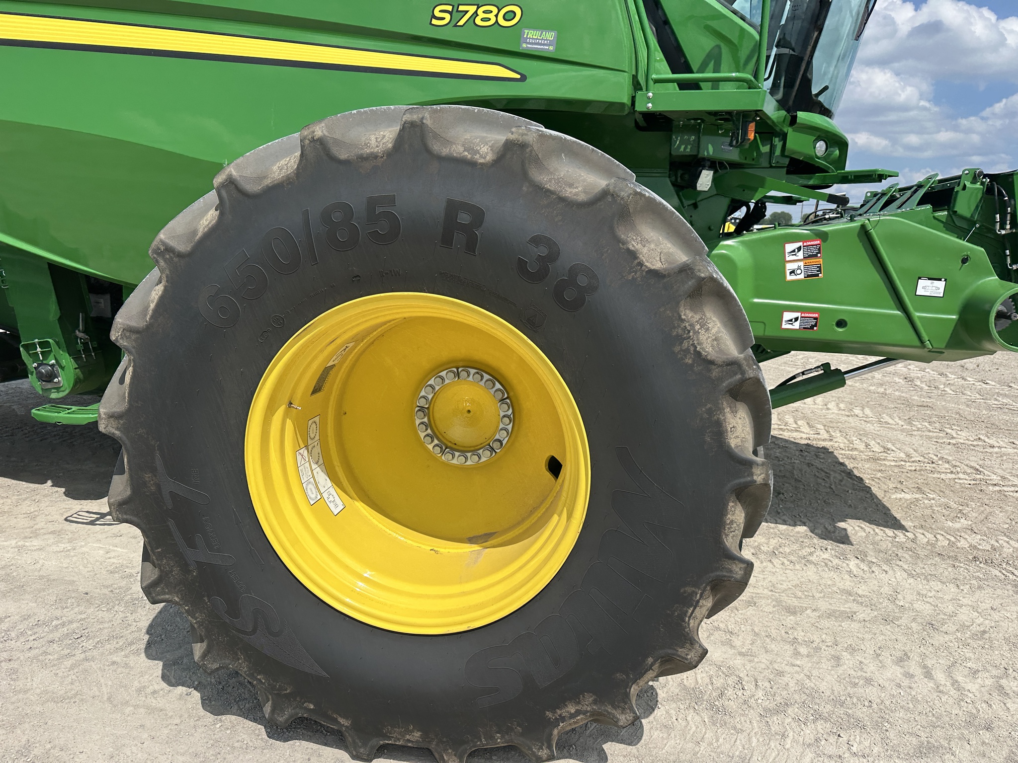 2024 John Deere S780 Image 5