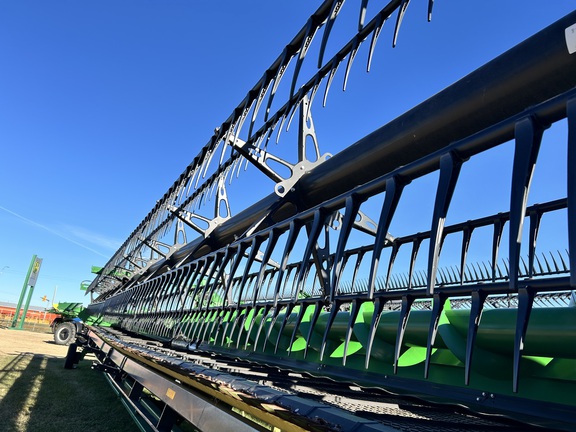 Used 2022 John Deere HD50R Combine Platforms at Horizon Ag & Turf in Westlock, AB - Photo9