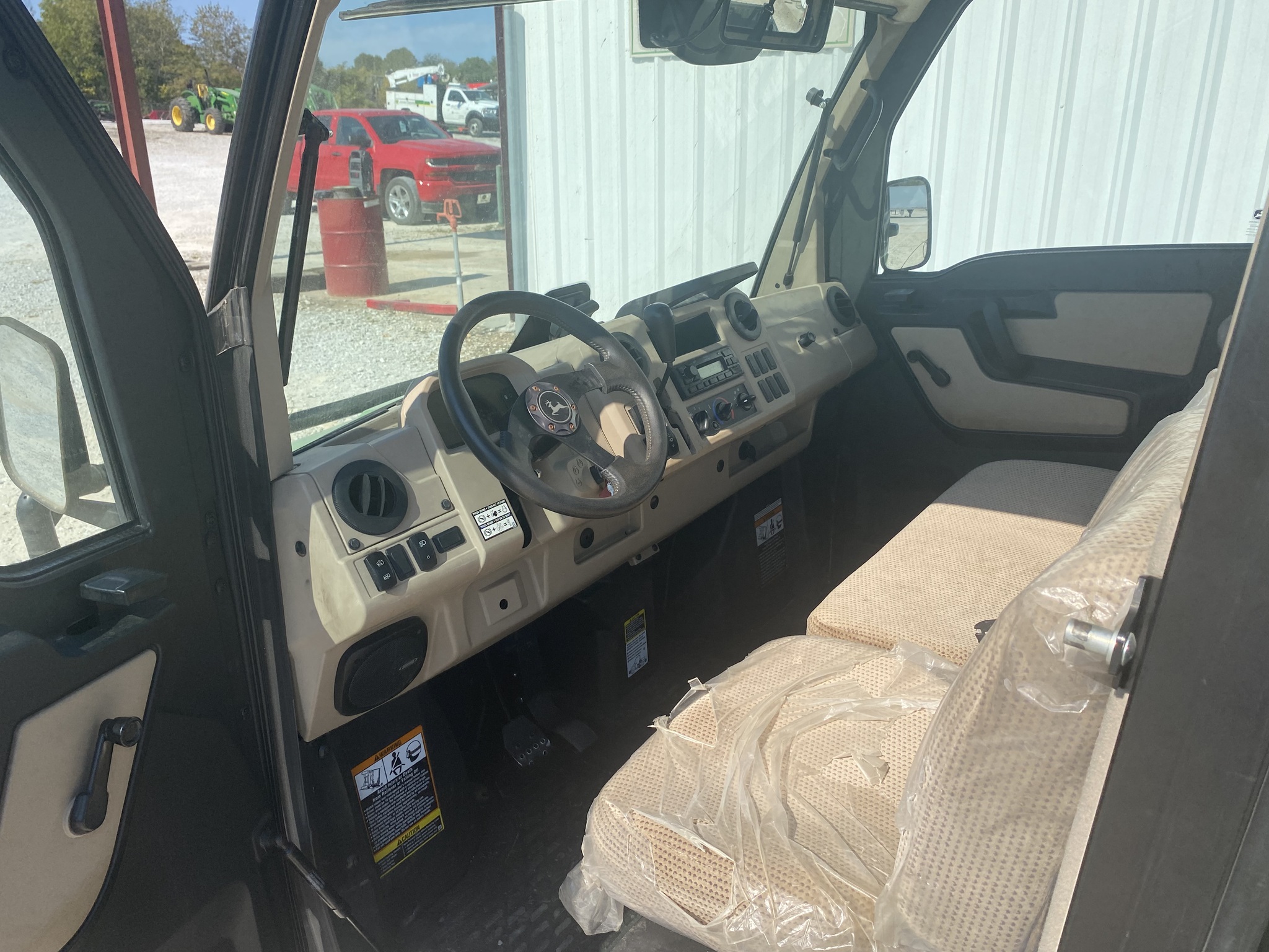  2021 John Deere XUV 865R at Heritage Tractor in Olathe, KS