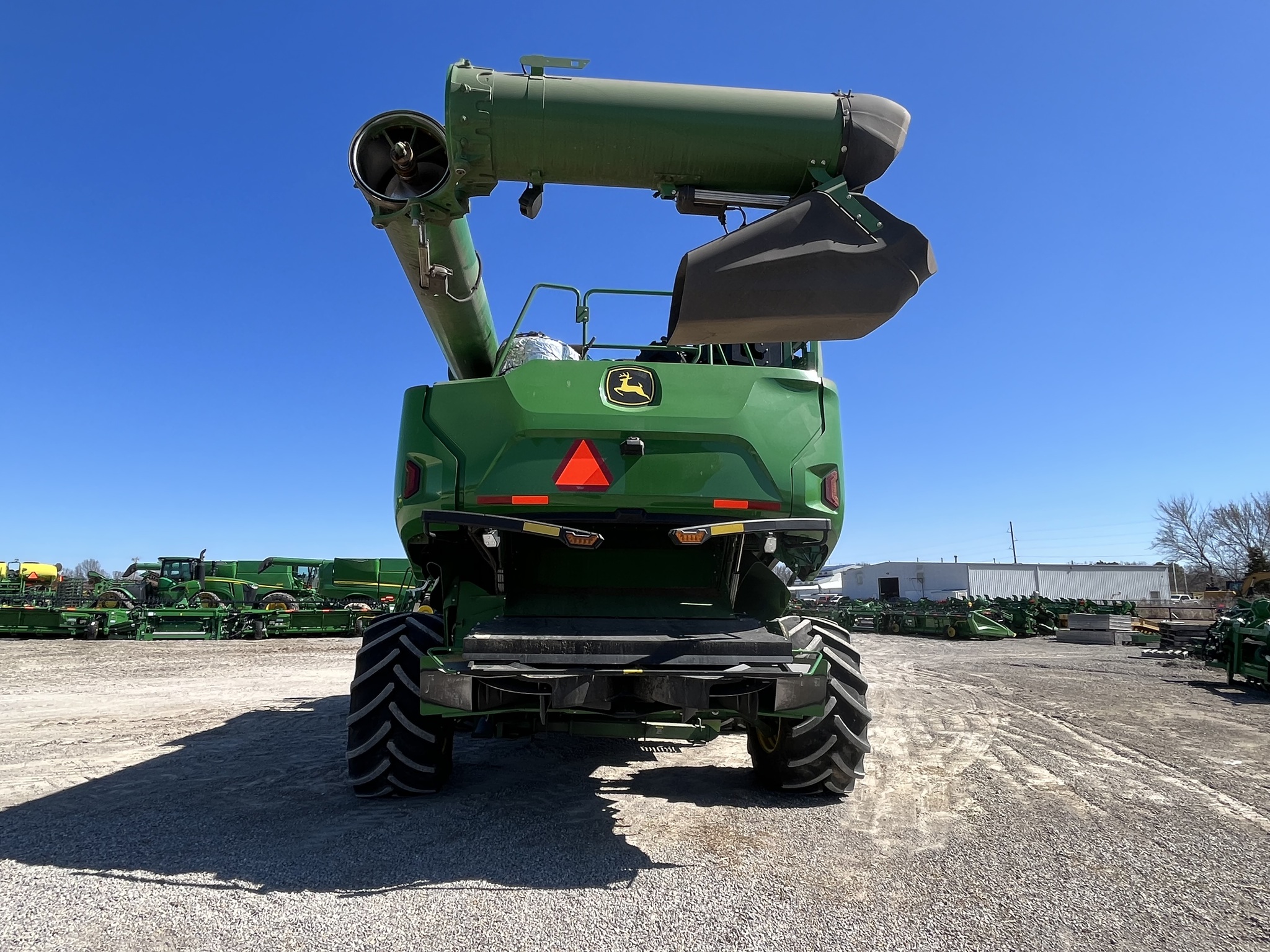  2022 John Deere X9 1000 at Heritage Tractor in Pittsburg, KS