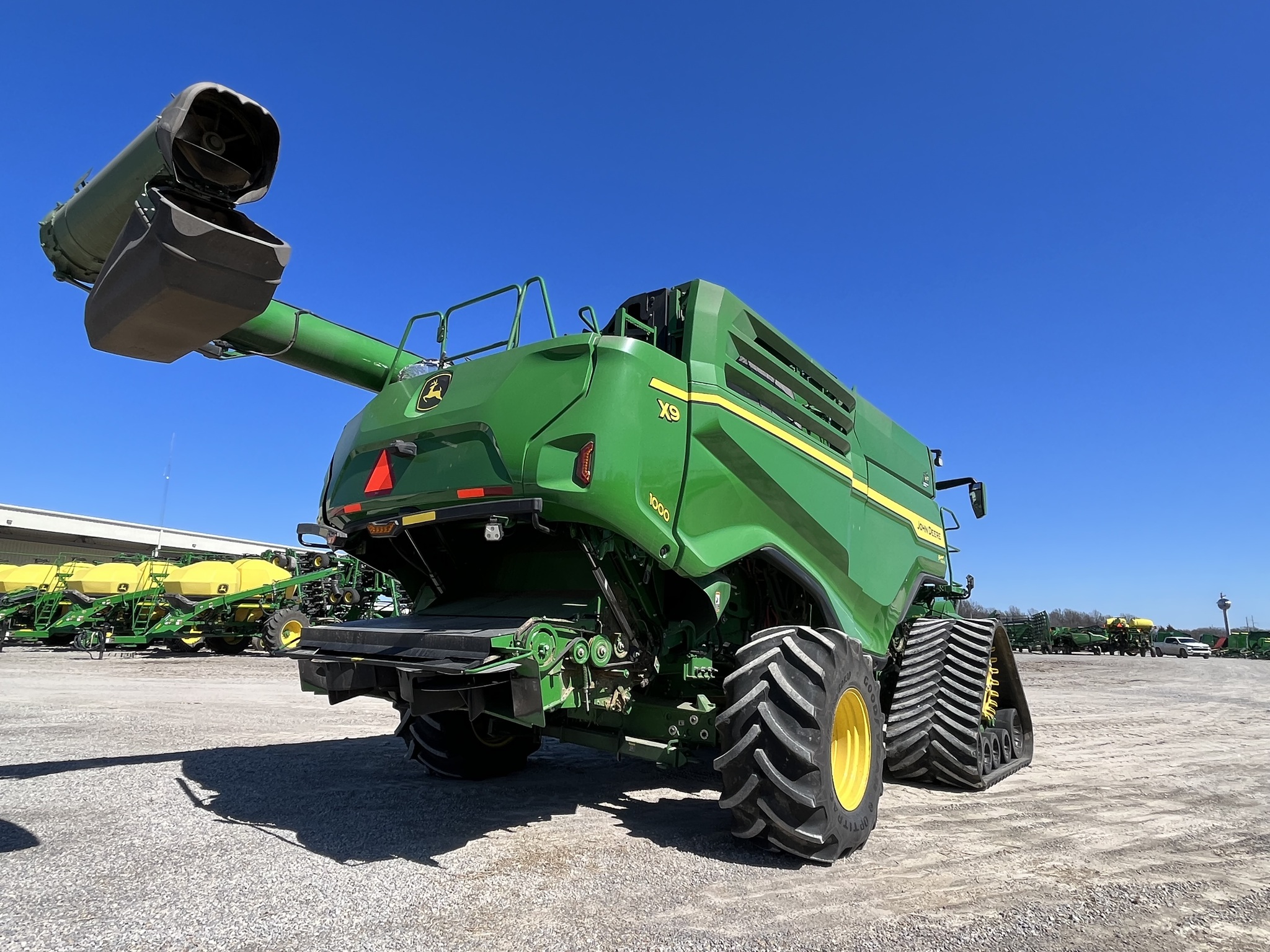  2022 John Deere X9 1000 at Heritage Tractor in Pittsburg, KS