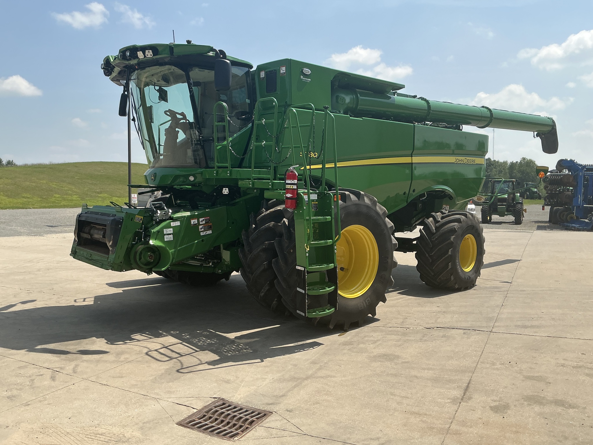 2024 John Deere S780 Image 2