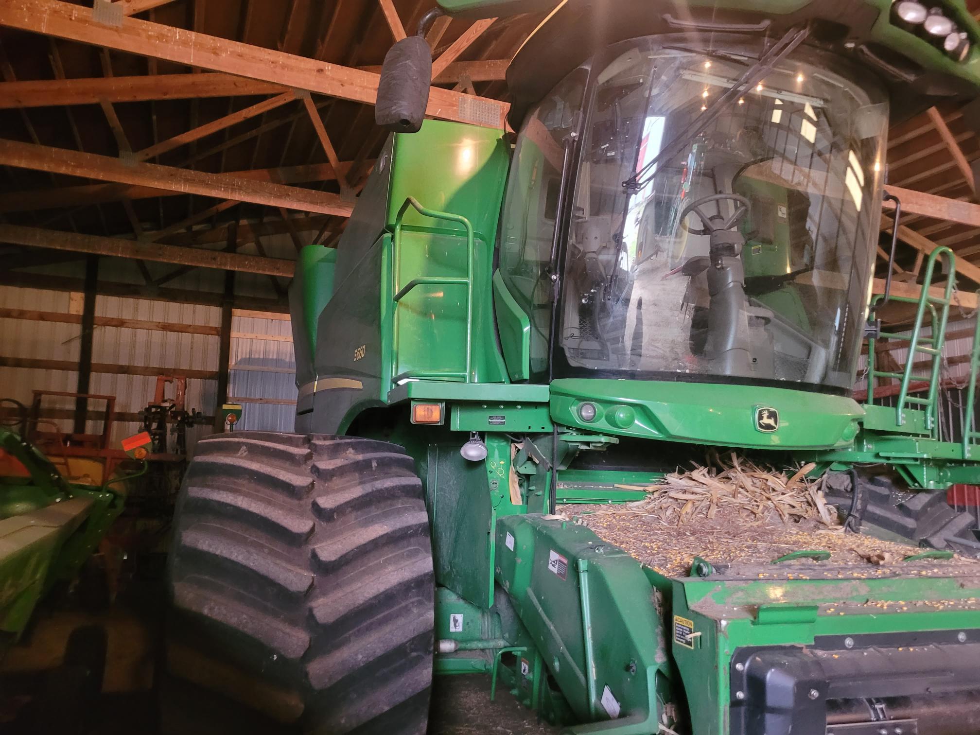 2015 John Deere S660 Image 3