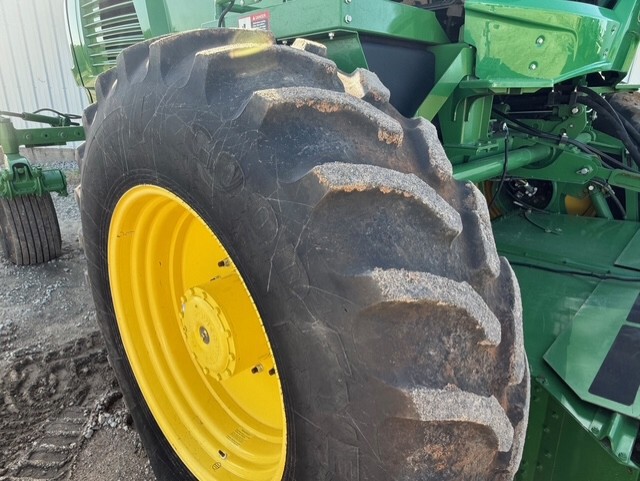 2018 John Deere W235 Image 10