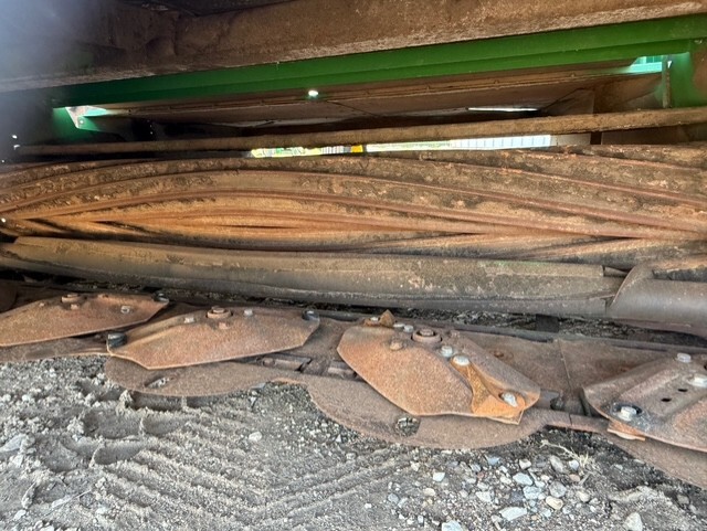 2018 John Deere W235 Image 15