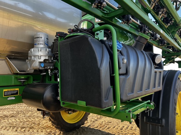 2021 John Deere R4038 - Photo25