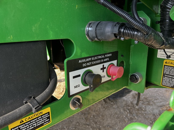 2021 John Deere R4038 - Photo29