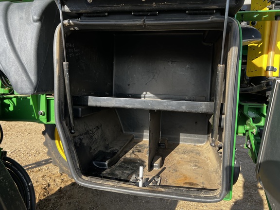 2021 John Deere R4038 - Photo31