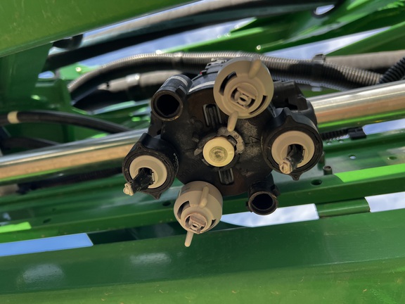 2021 John Deere R4038 - Photo34