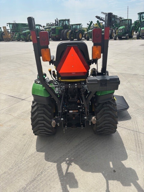 2018 John Deere 1025R Image 4