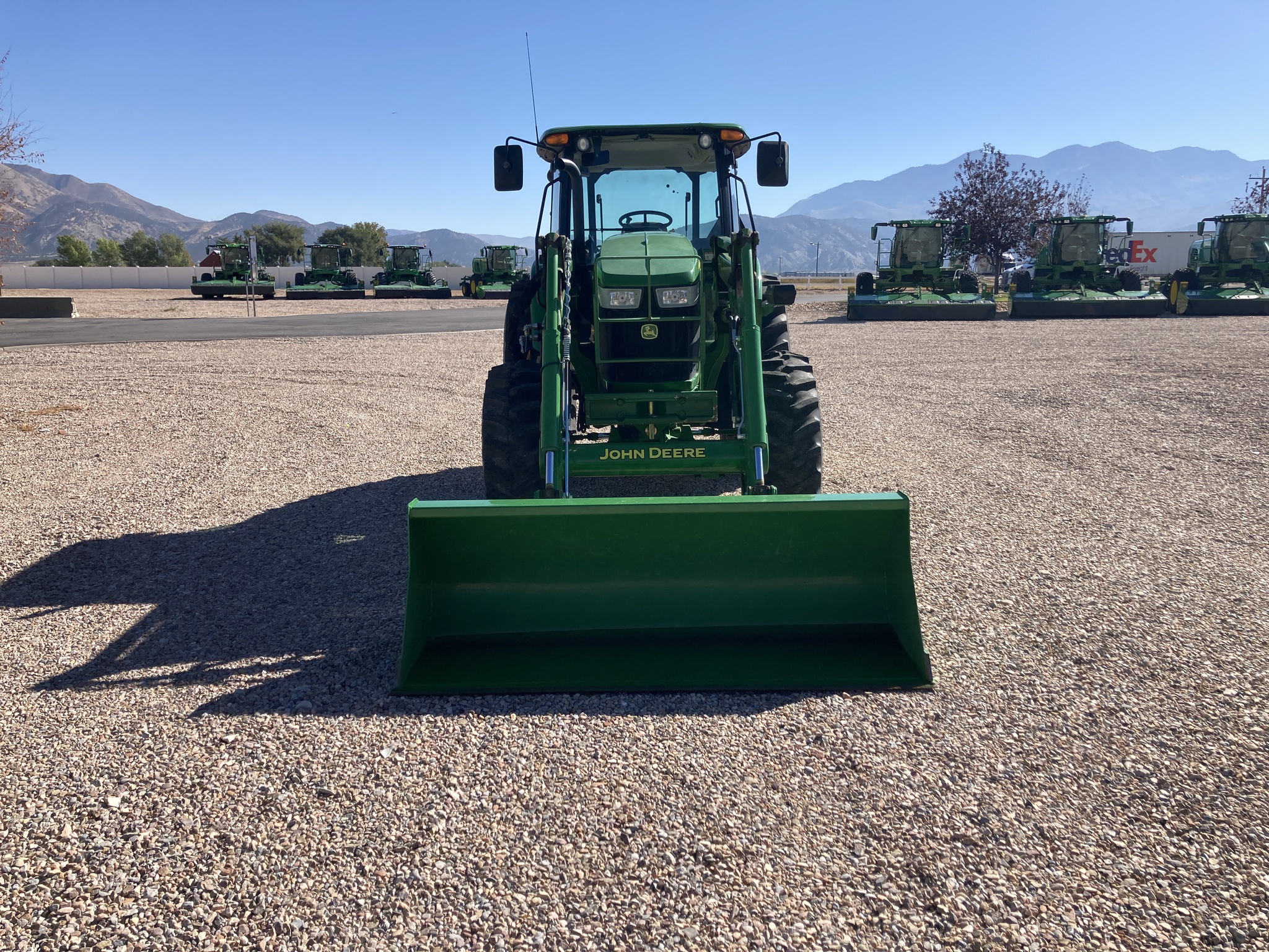2014 John Deere 6140D Image 9