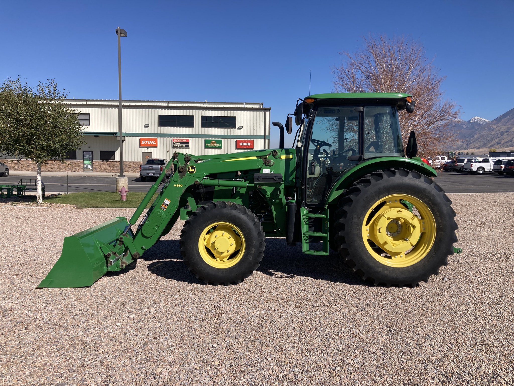 2014 John Deere 6140D Image 2