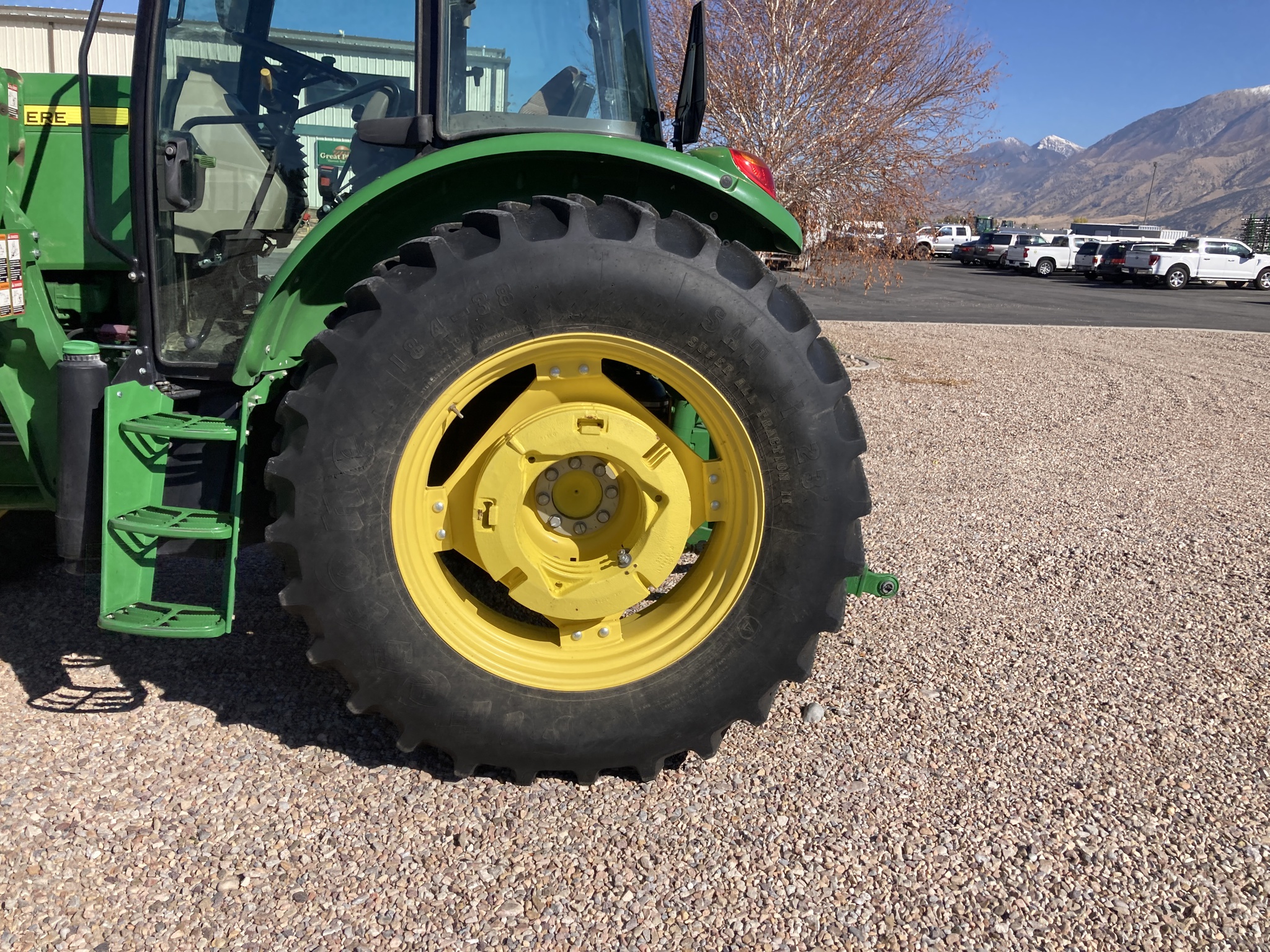 2014 John Deere 6140D Image 25