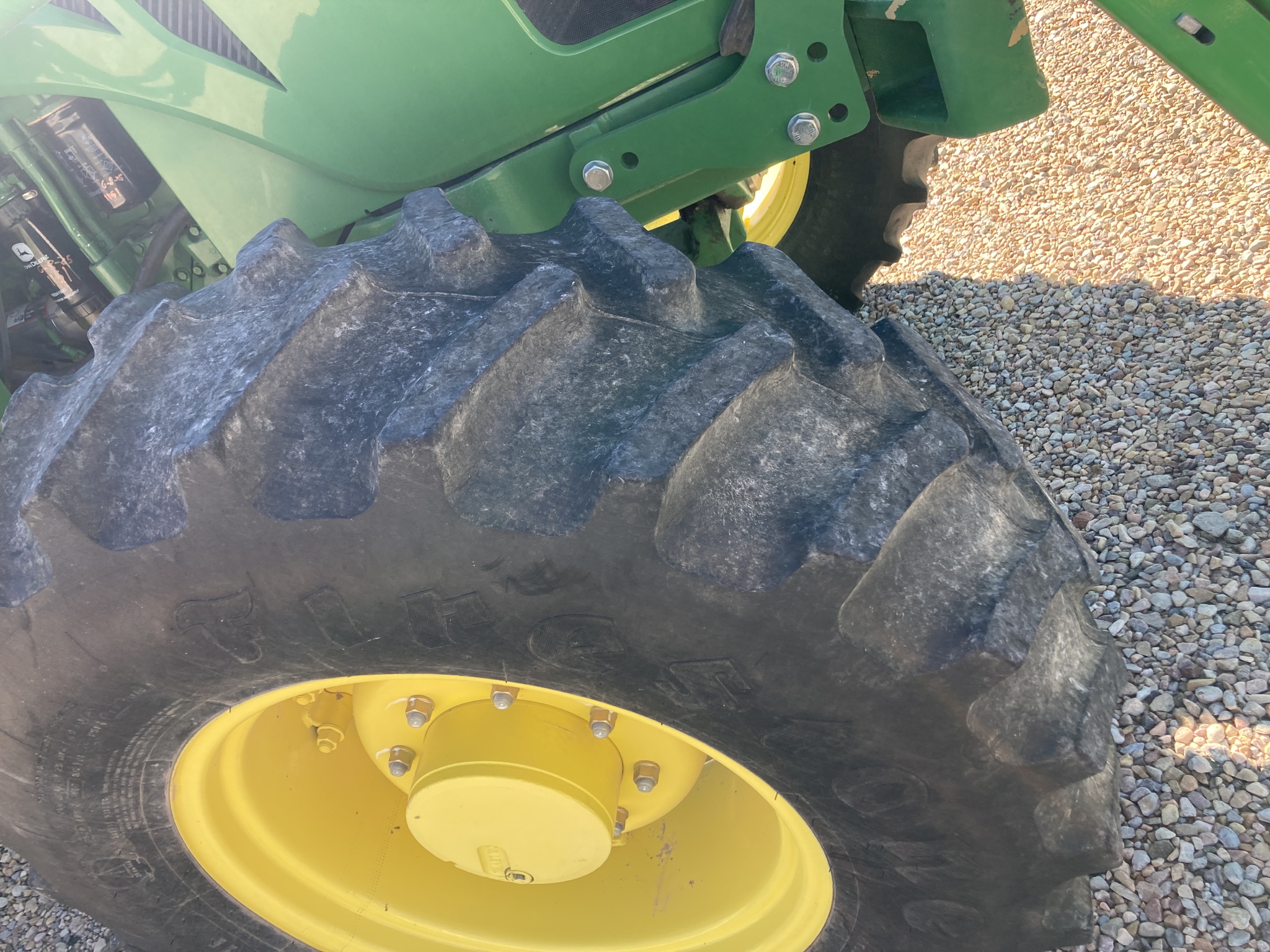 2014 John Deere 6140D Image 24