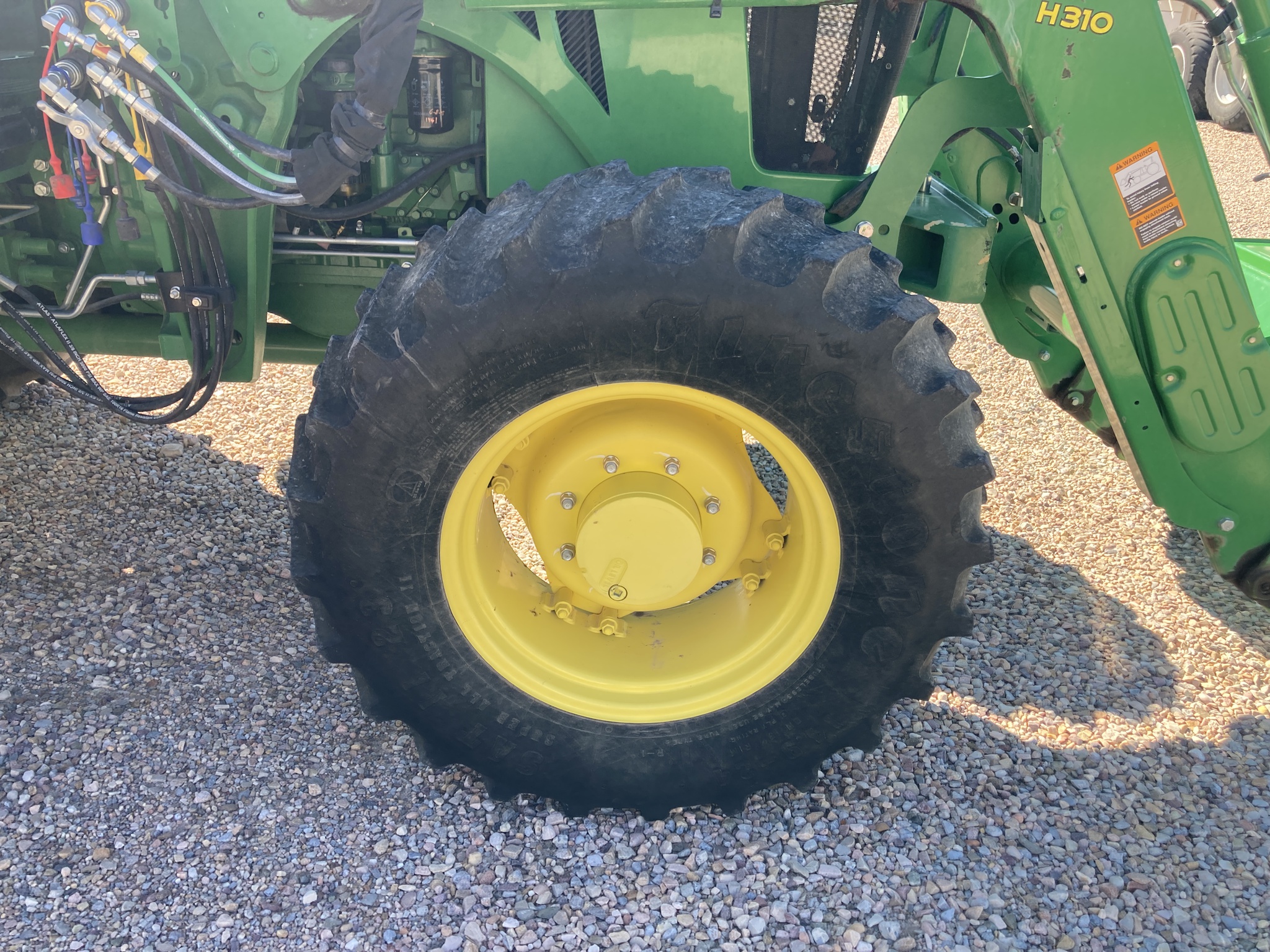 2014 John Deere 6140D Image 21