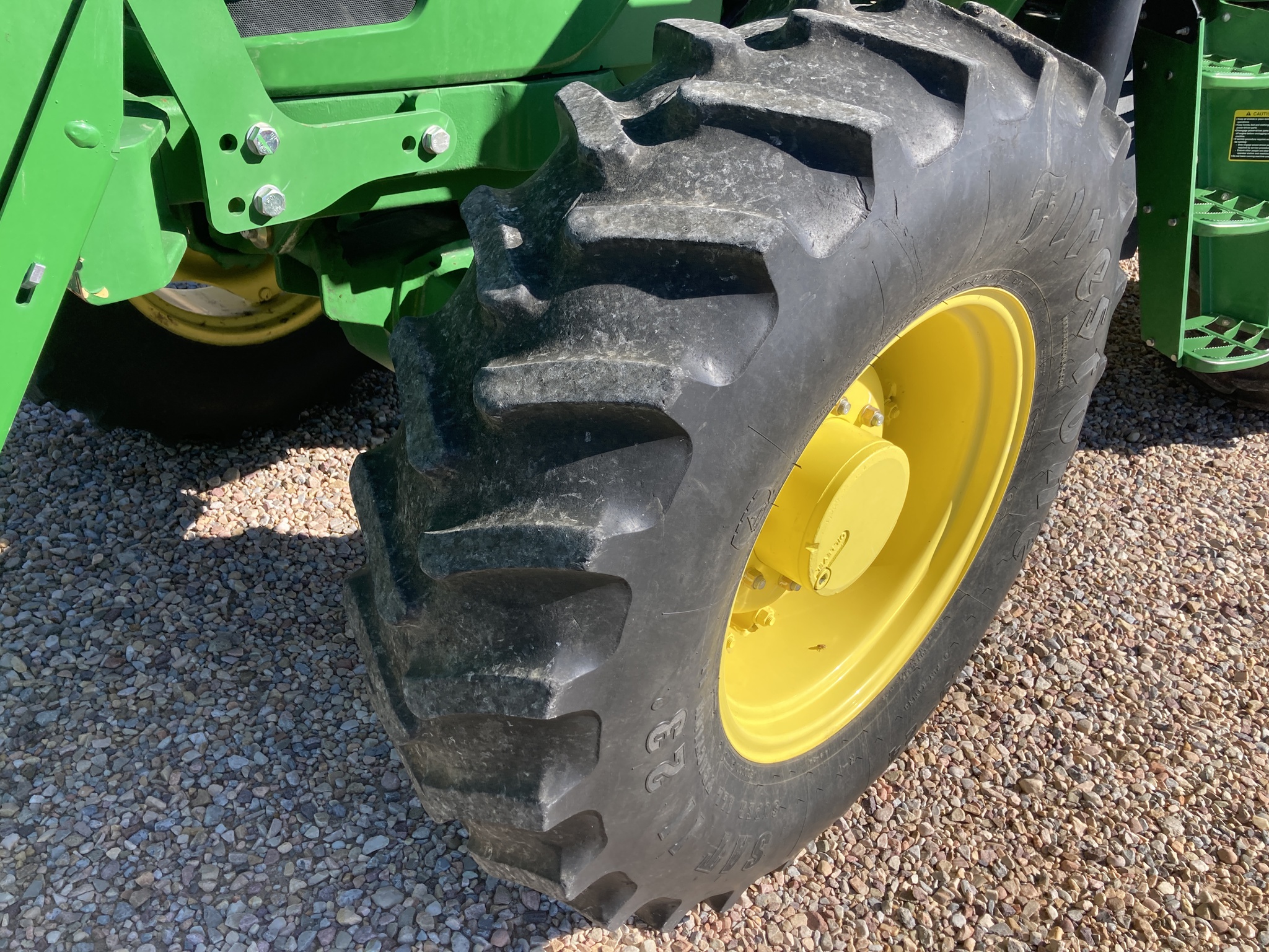 2014 John Deere 6140D Image 22