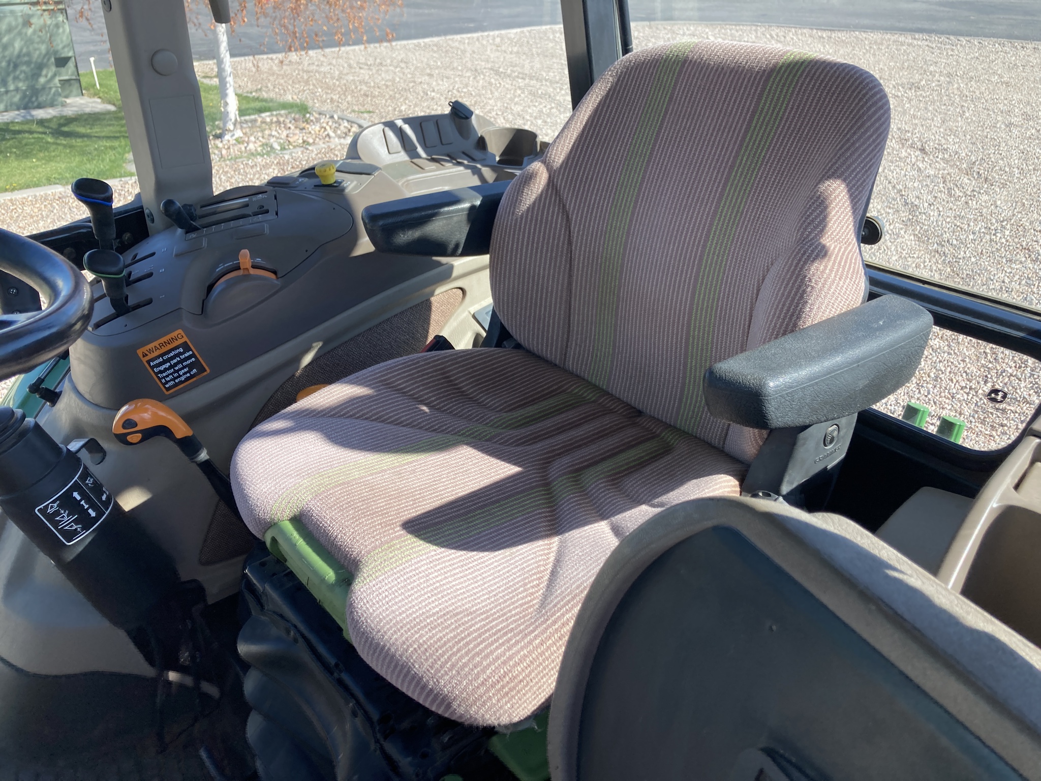 2014 John Deere 6140D Image 35