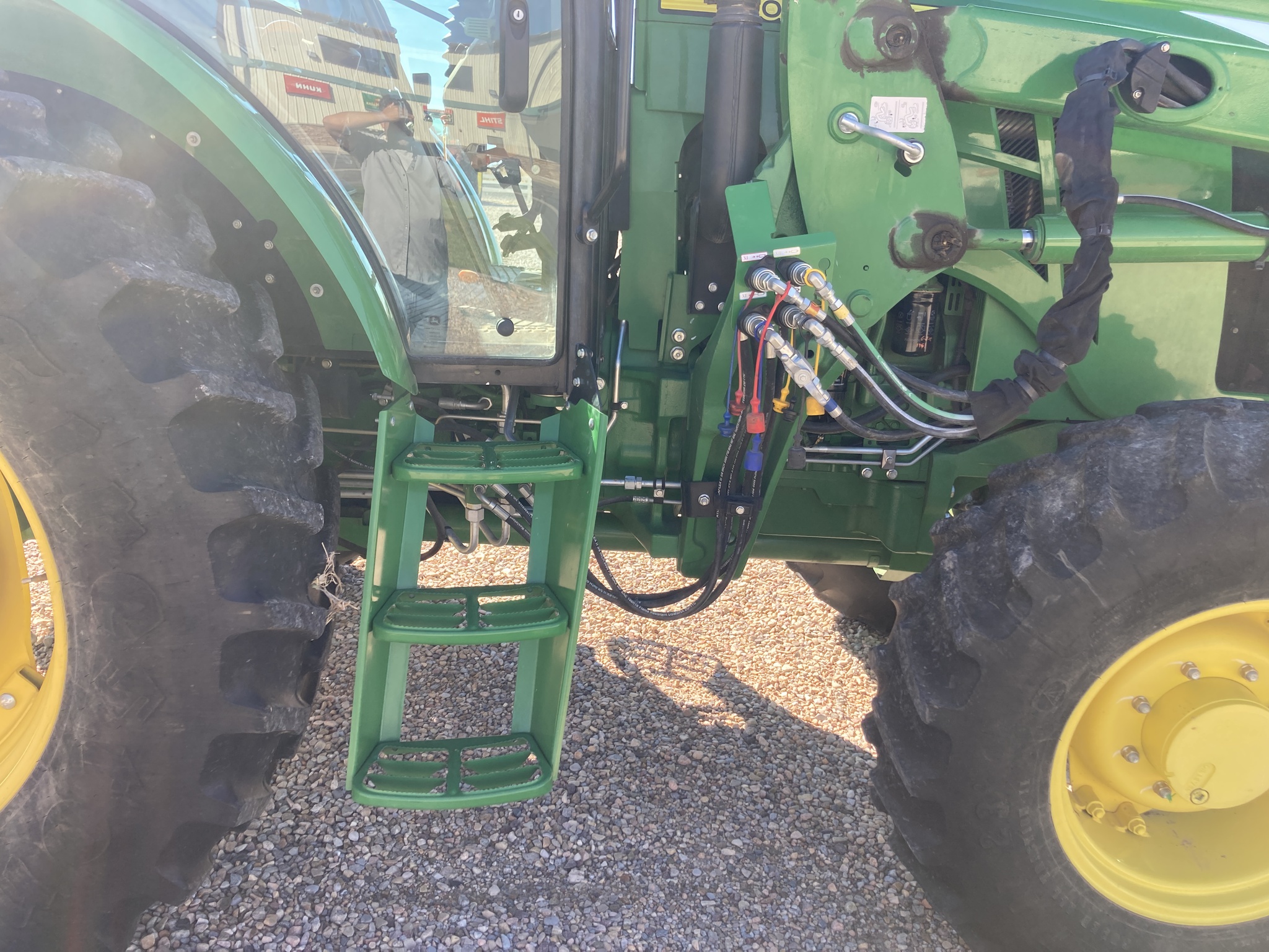 2014 John Deere 6140D Image 16