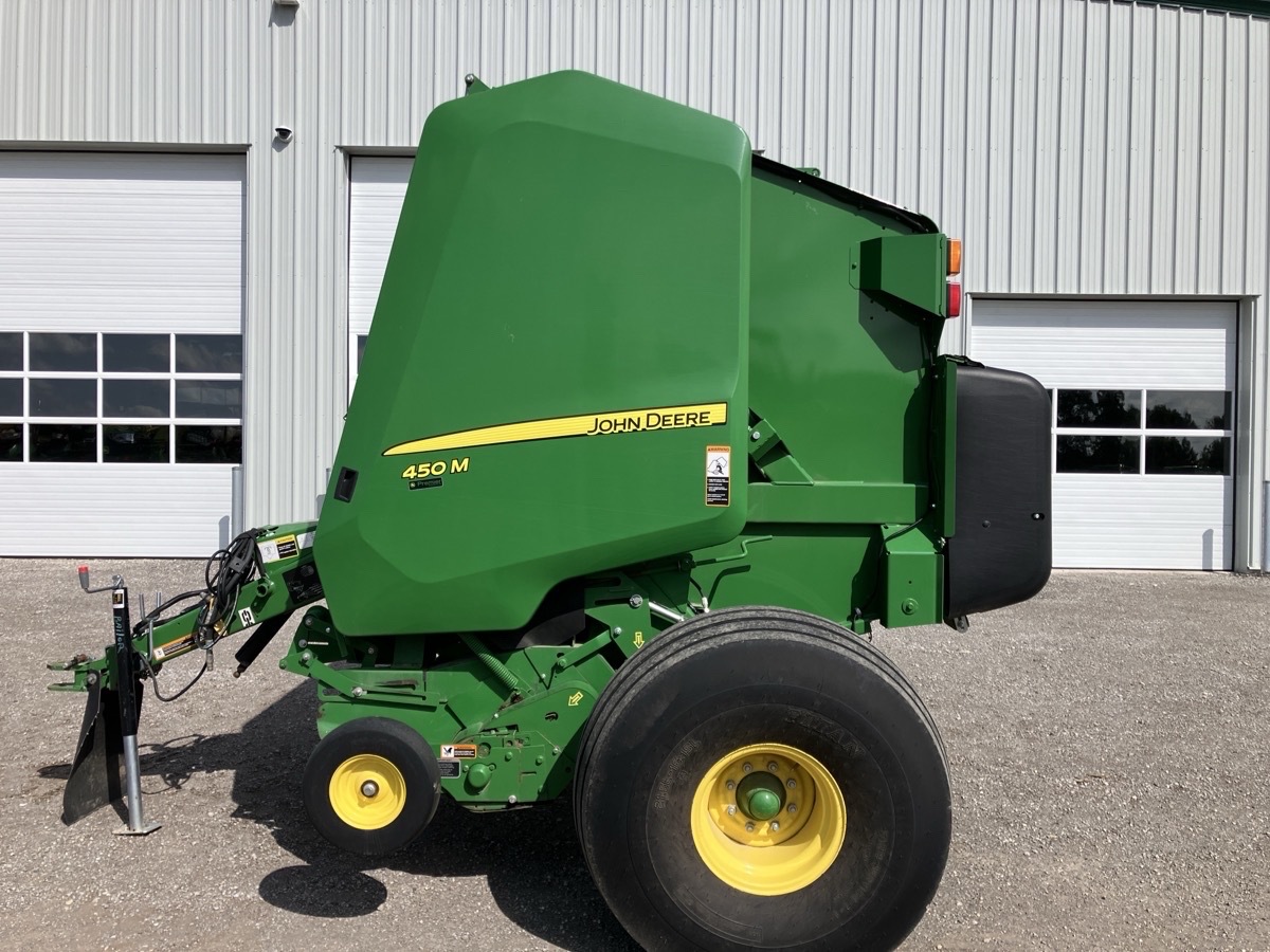 2022 John Deere 450M Image 4