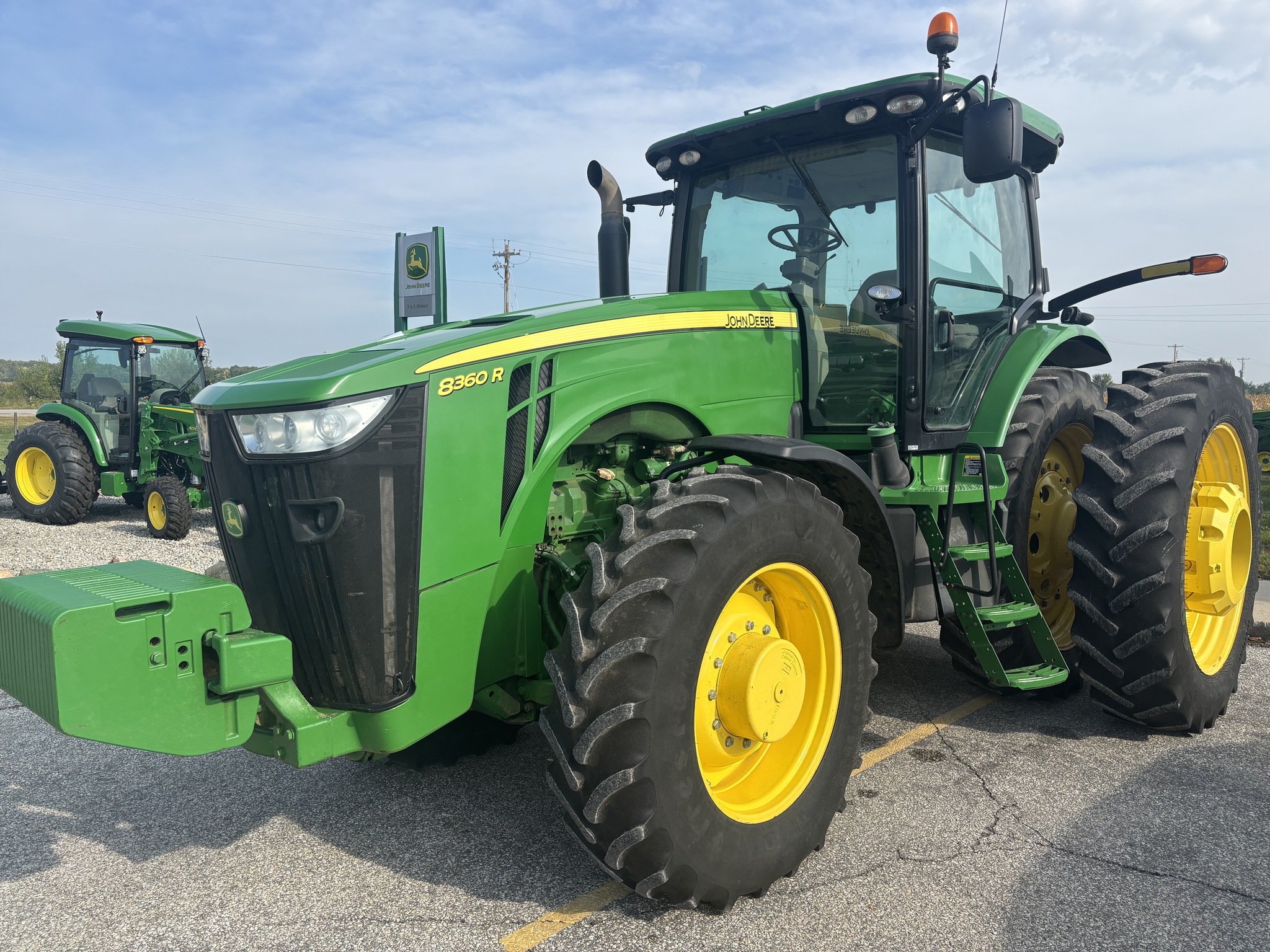 2011 John Deere 8360R Image 1