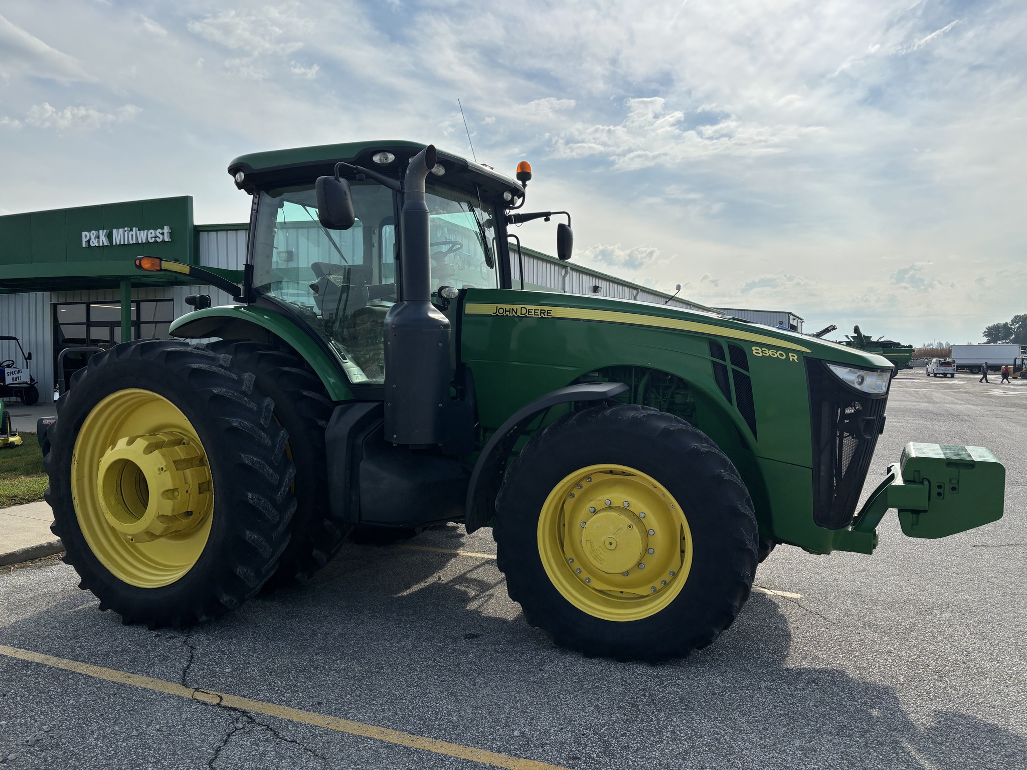 2011 John Deere 8360R Image 6