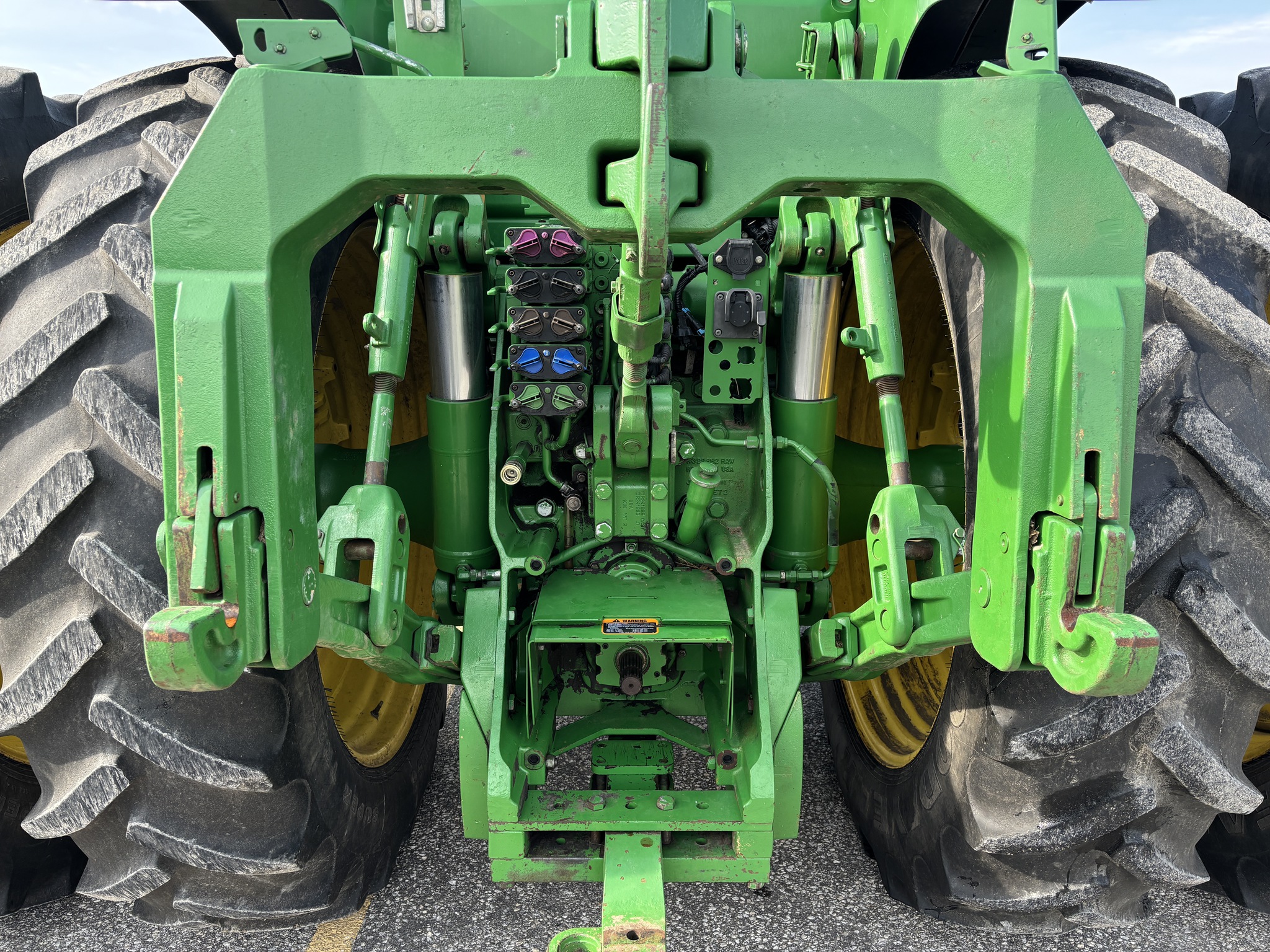 2011 John Deere 8360R Image 8