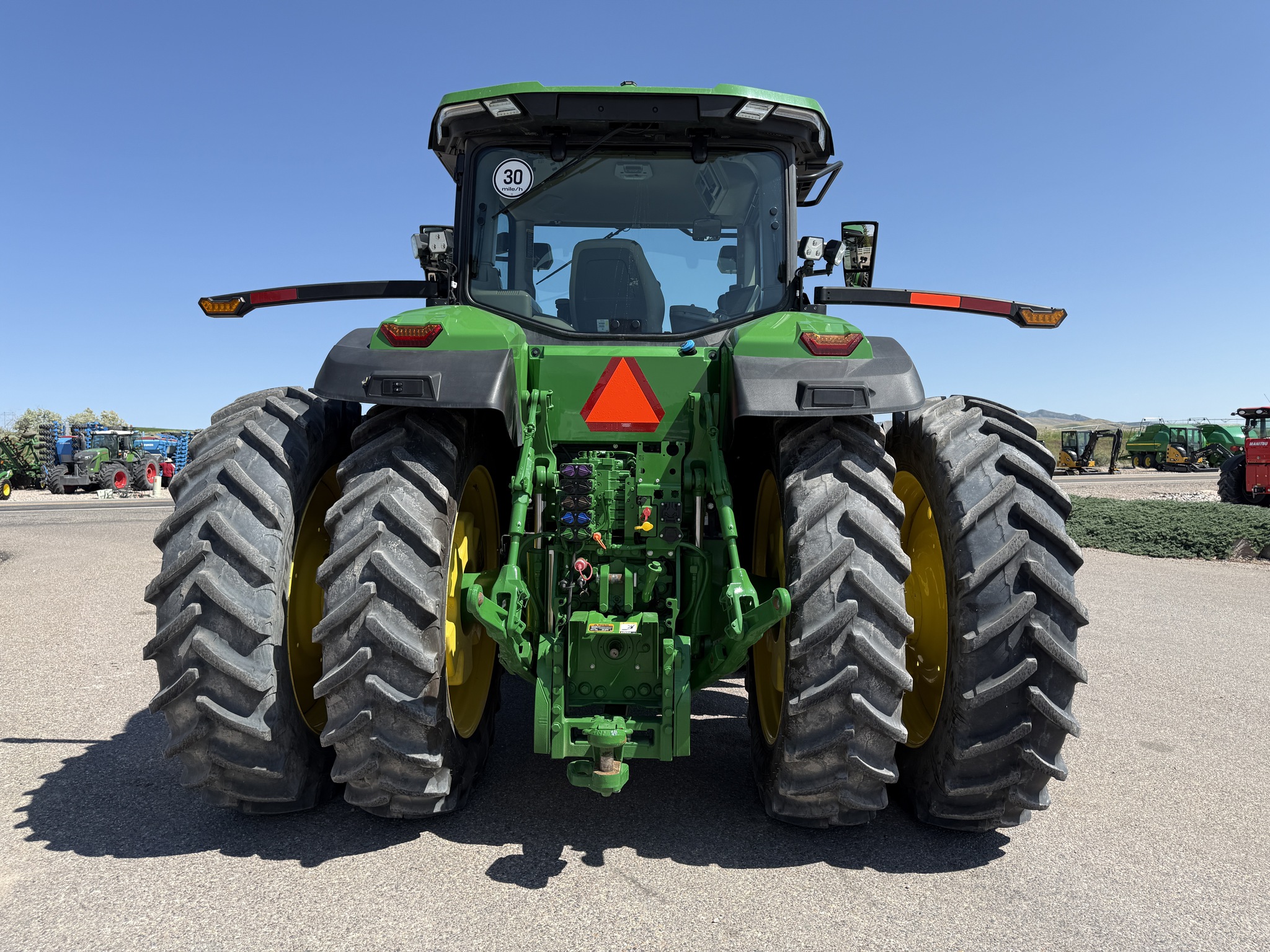 2023 John Deere 7R 230 Image 4