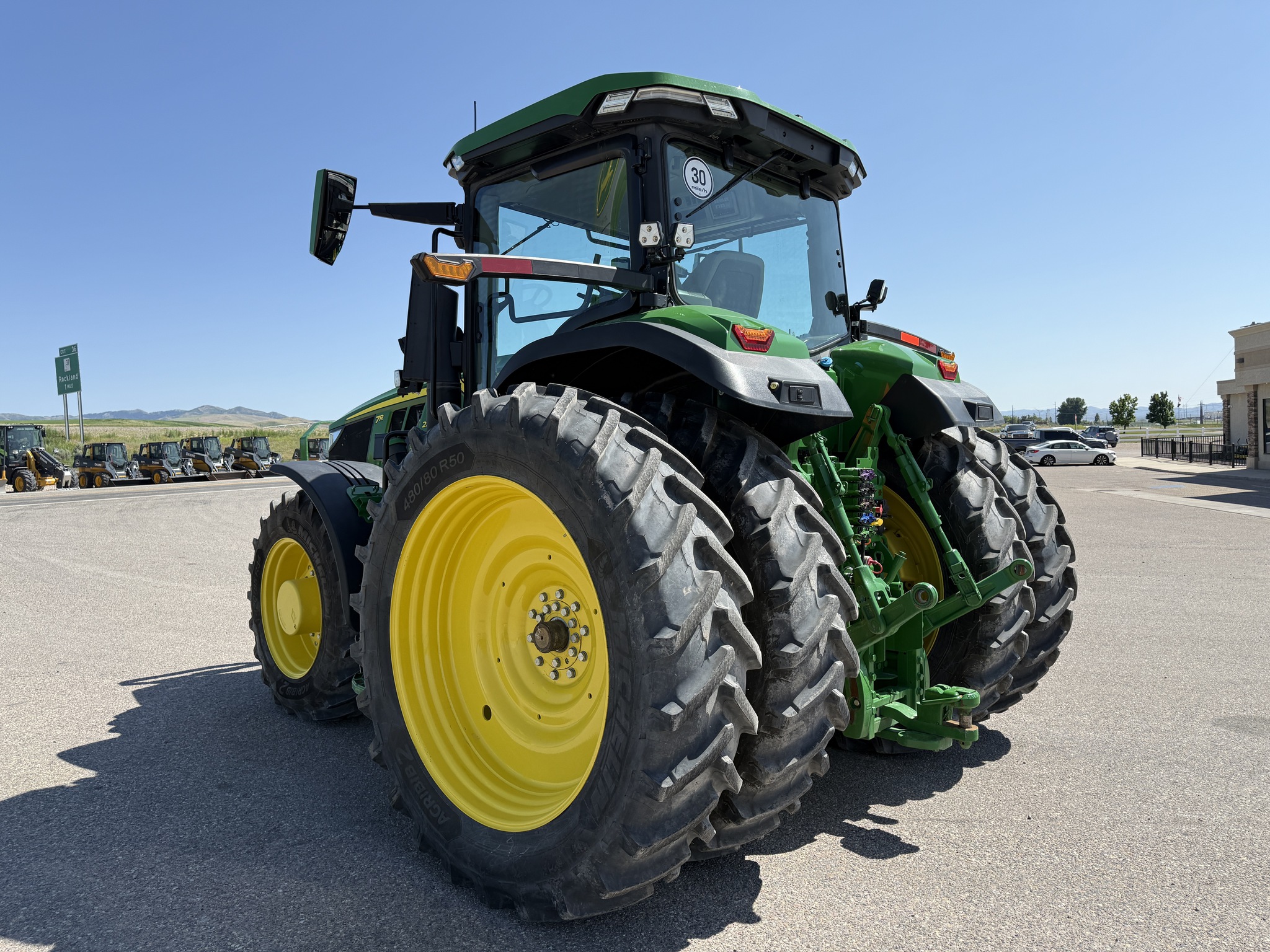 2023 John Deere 7R 230 Image 3