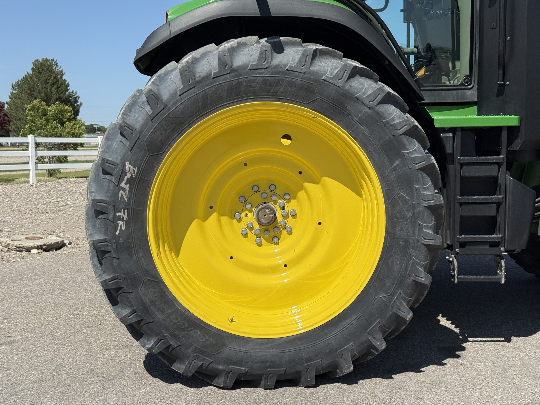 2023 John Deere 7R 230 Image 31