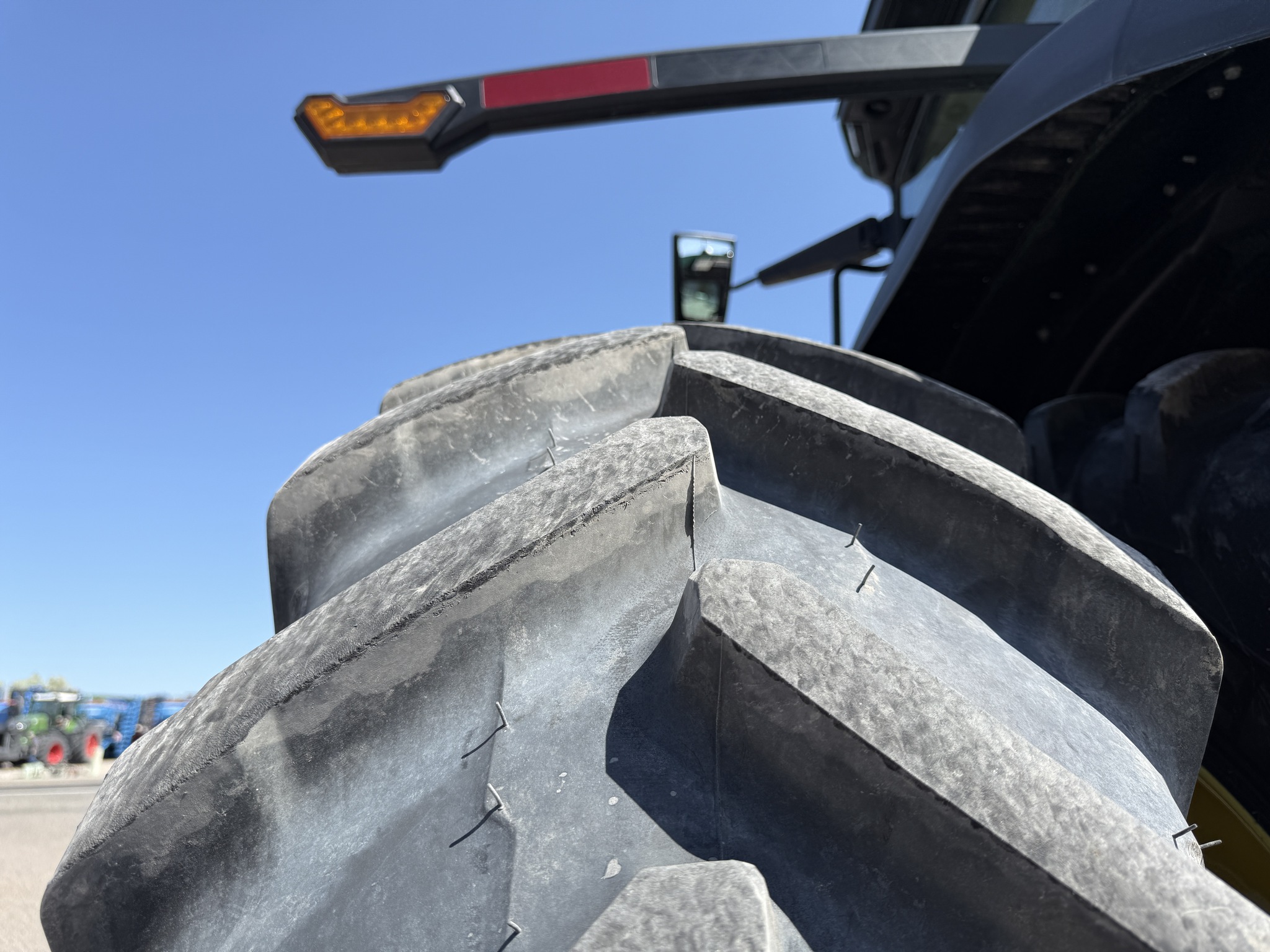 2023 John Deere 7R 230 Image 36