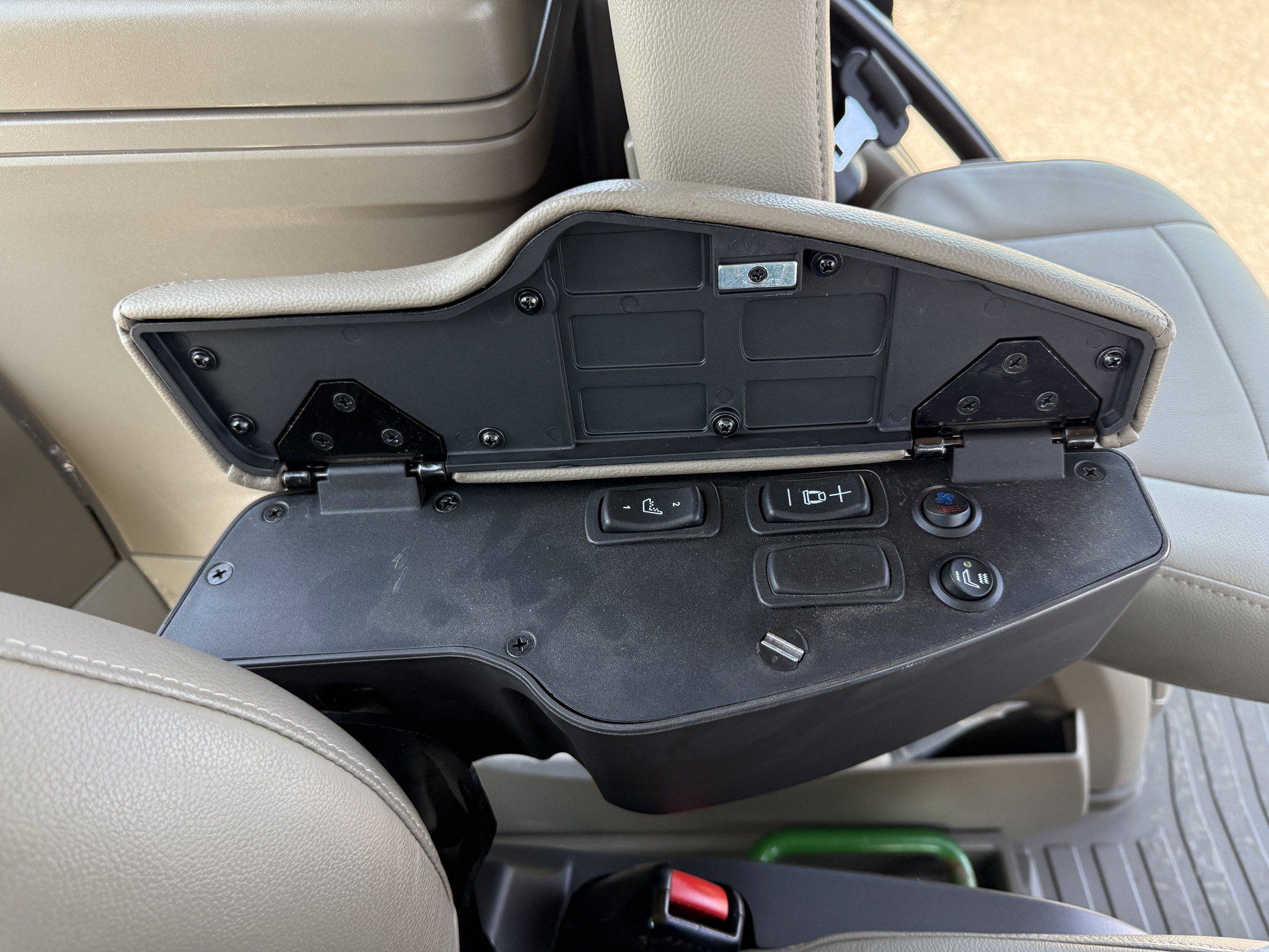 2023 John Deere 7R 230 Image 15