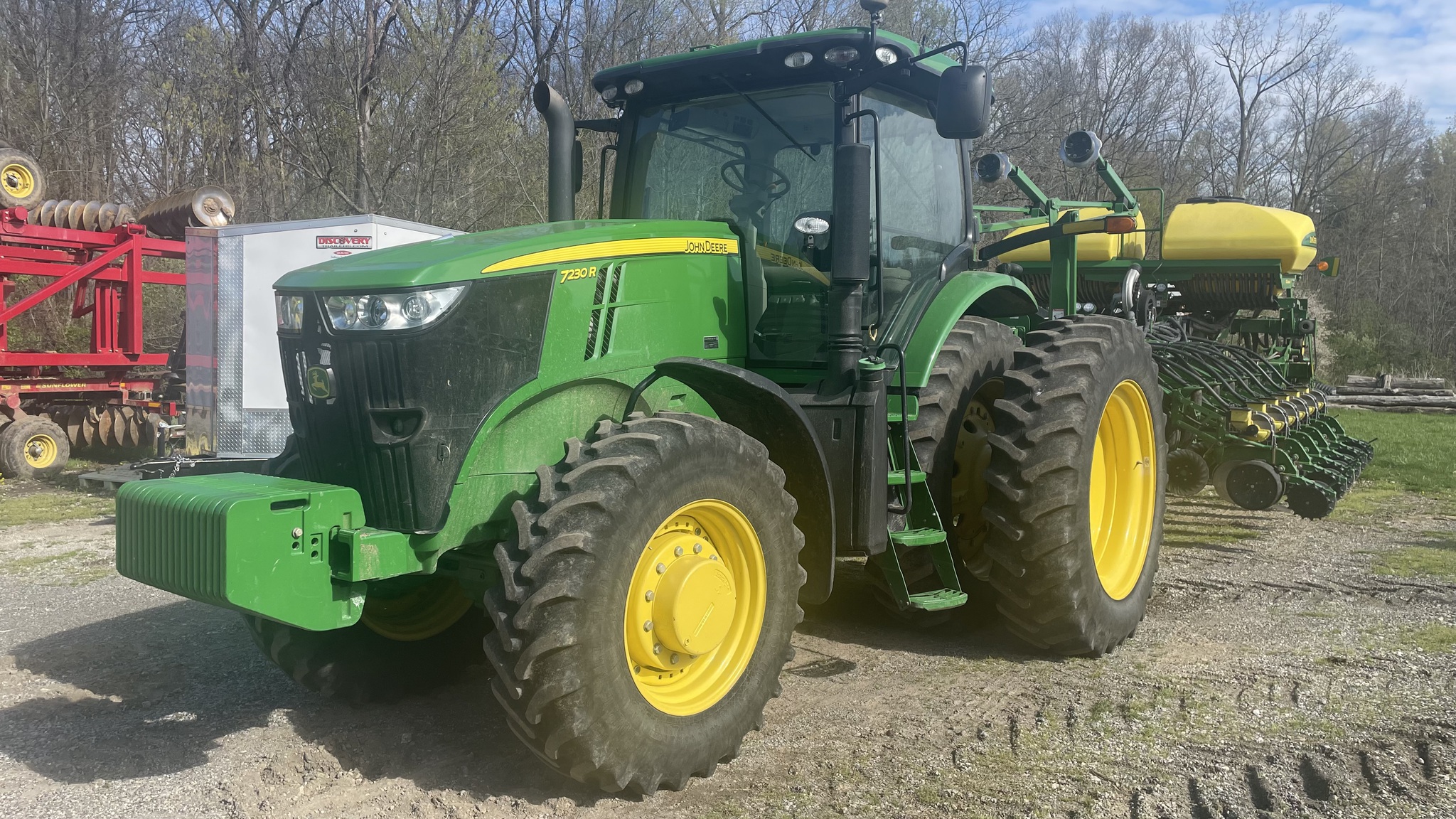 2011 John Deere 7230R Image 1