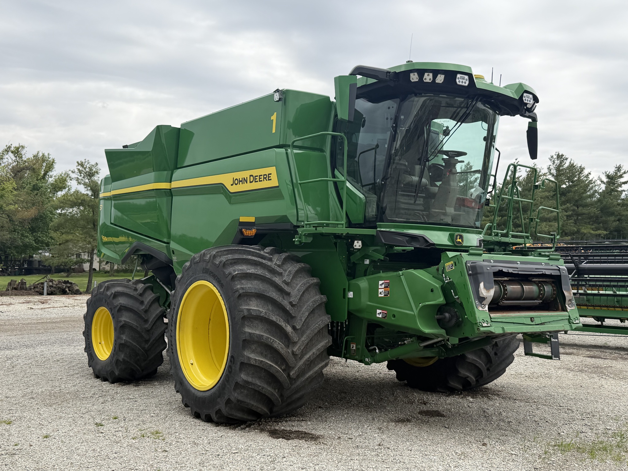 John Deere S7 800 Image 2