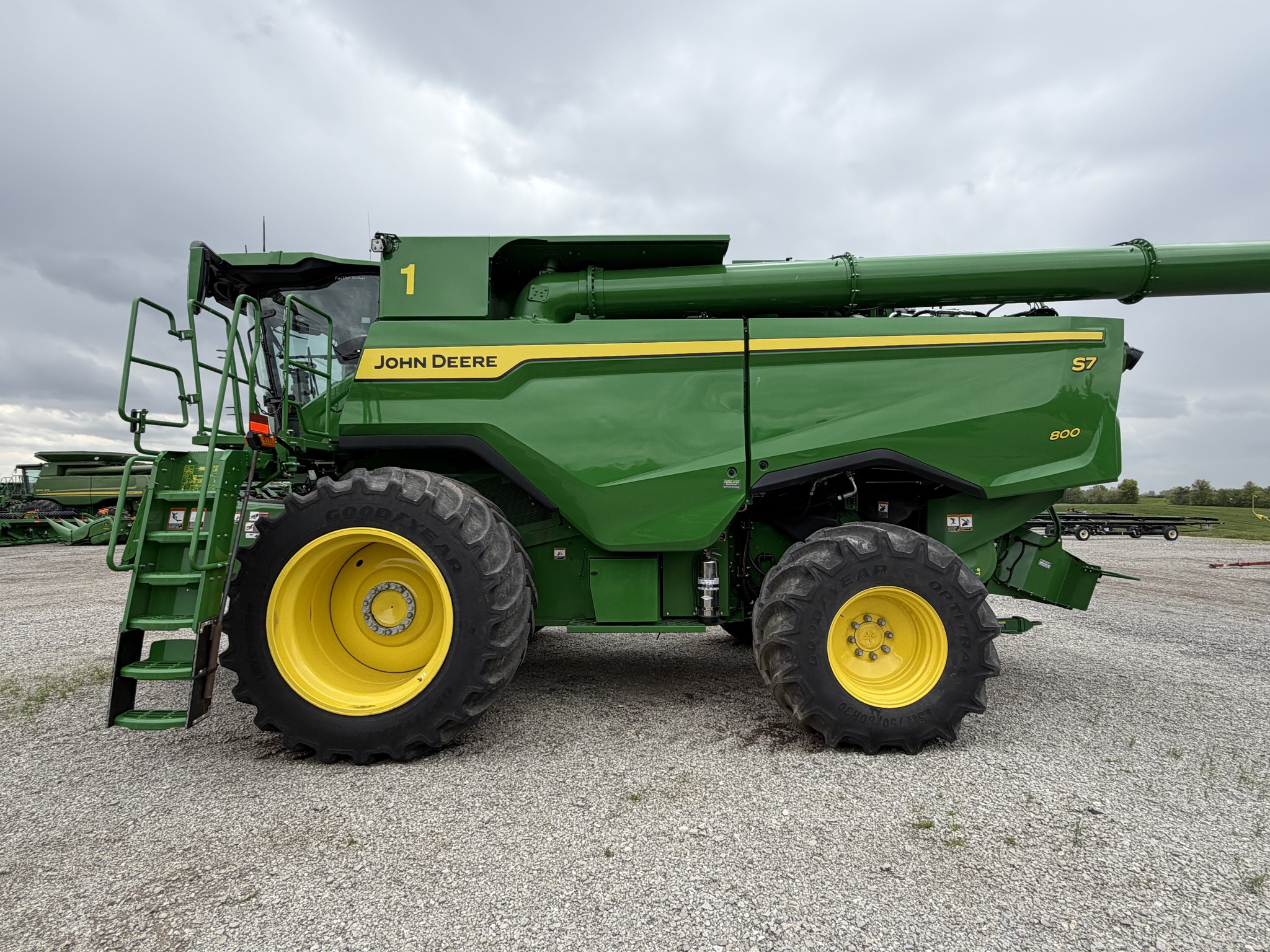John Deere S7 800 Image 3