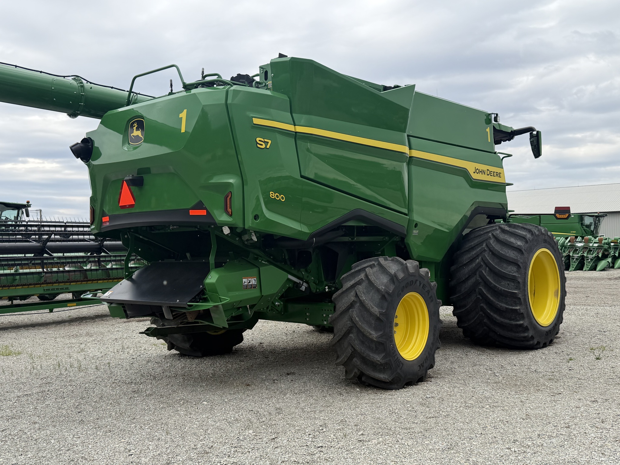 John Deere S7 800 Image 5