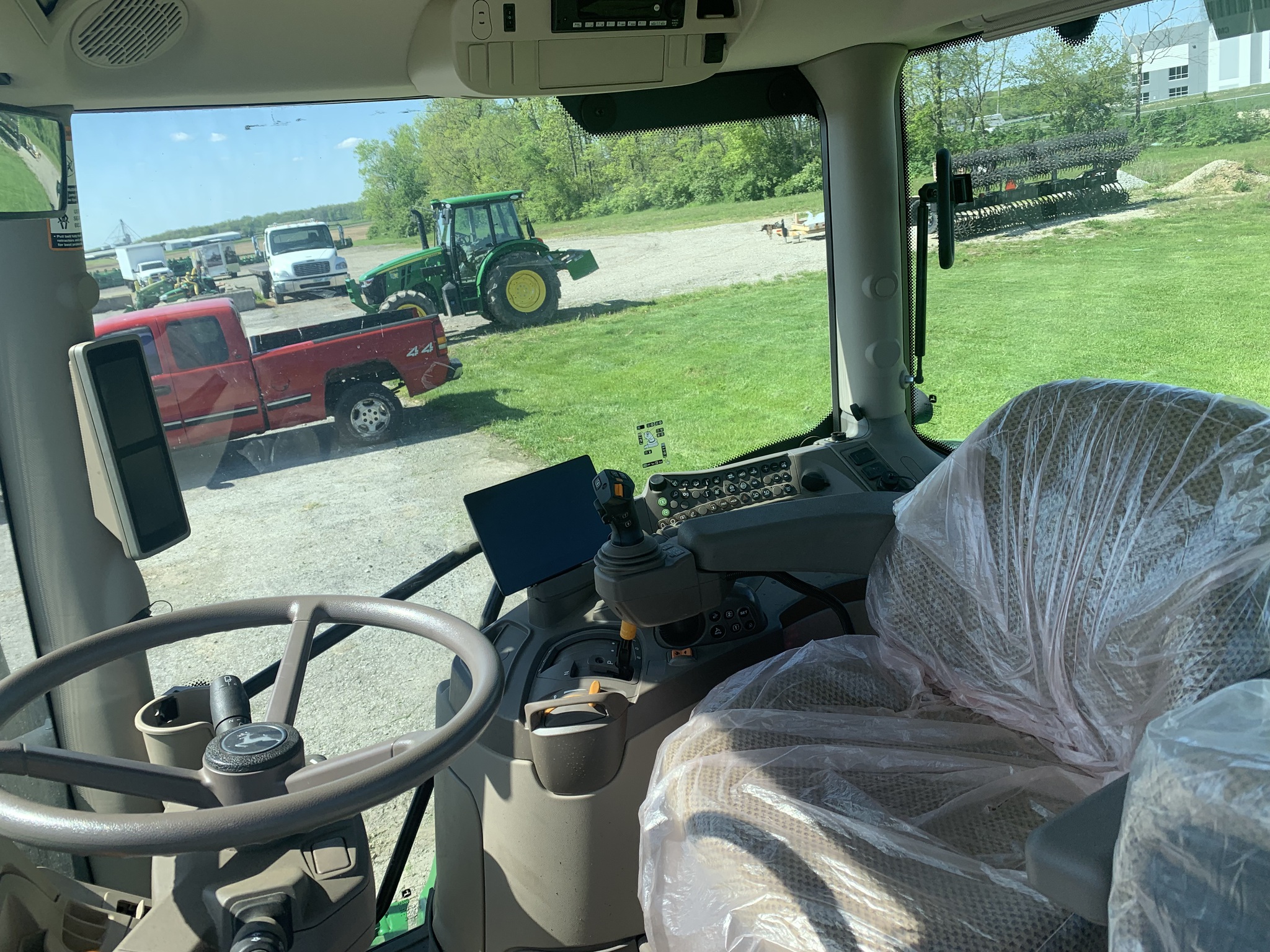 2024 John Deere 6R 130 Image 9