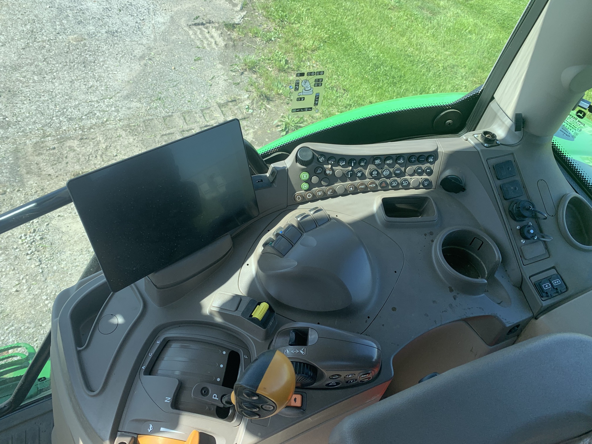 2024 John Deere 6R 130 Image 11