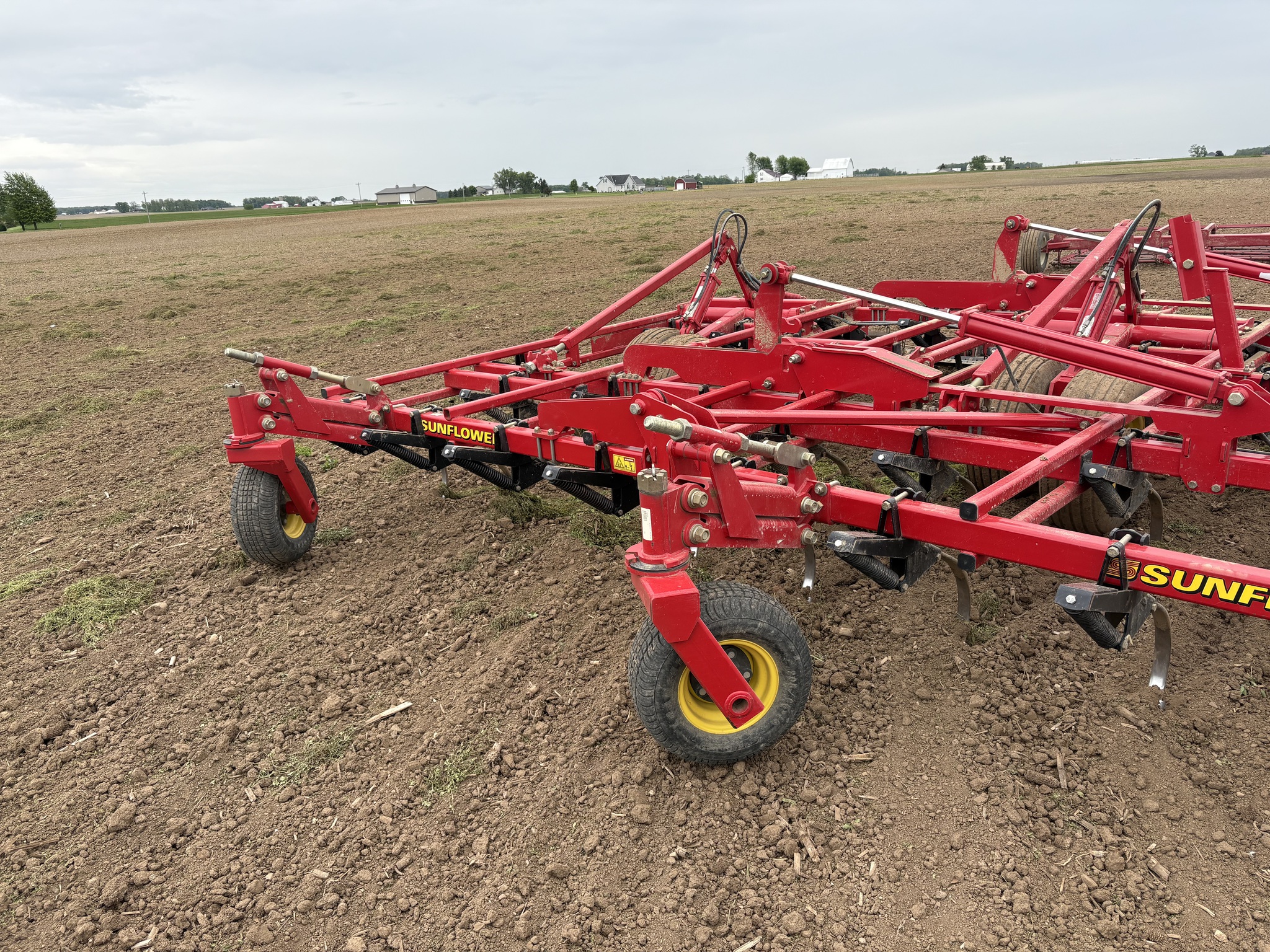 2016 Sunflower 5056 Image 25