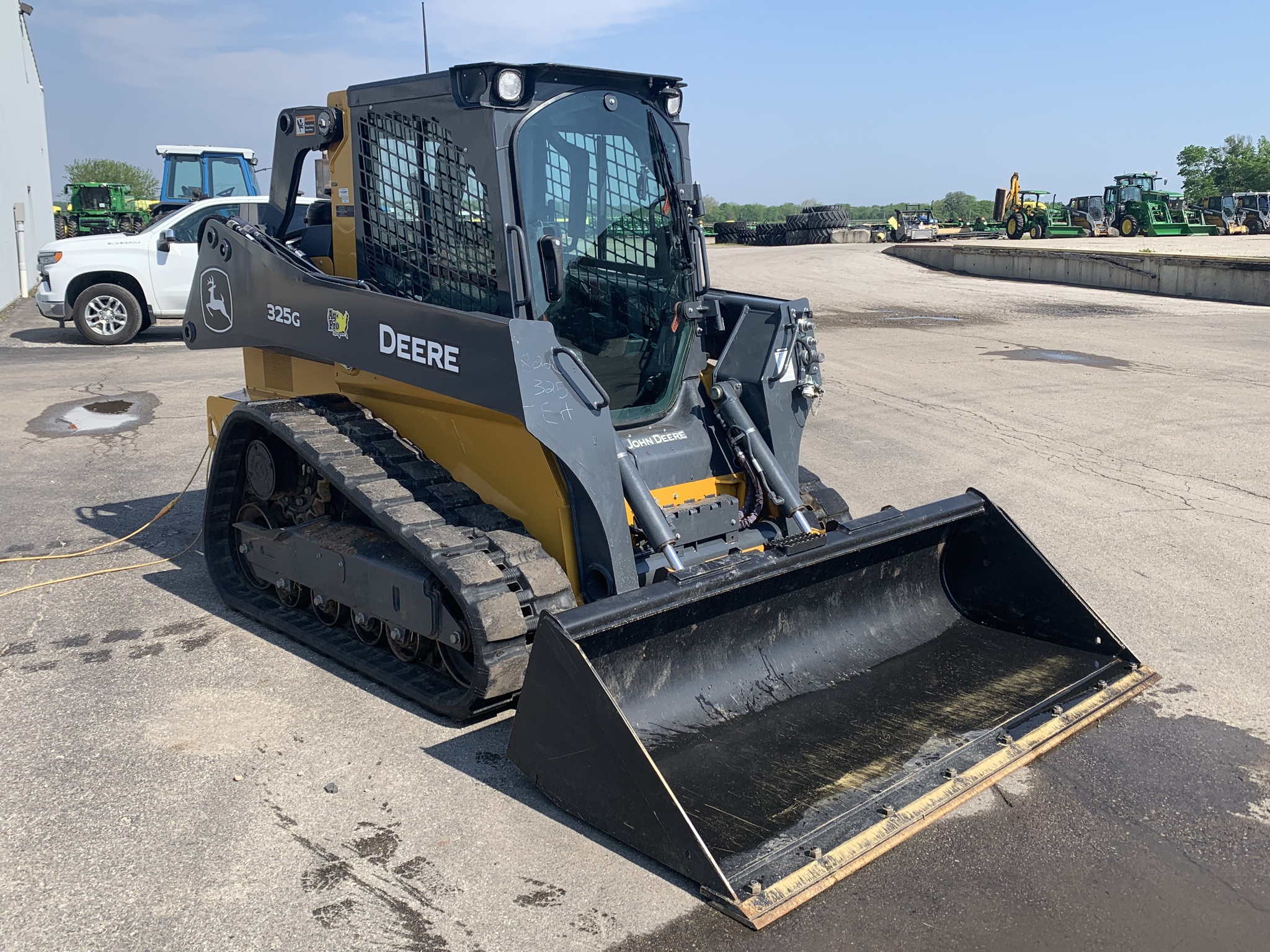 2024 John Deere 325G Image 2